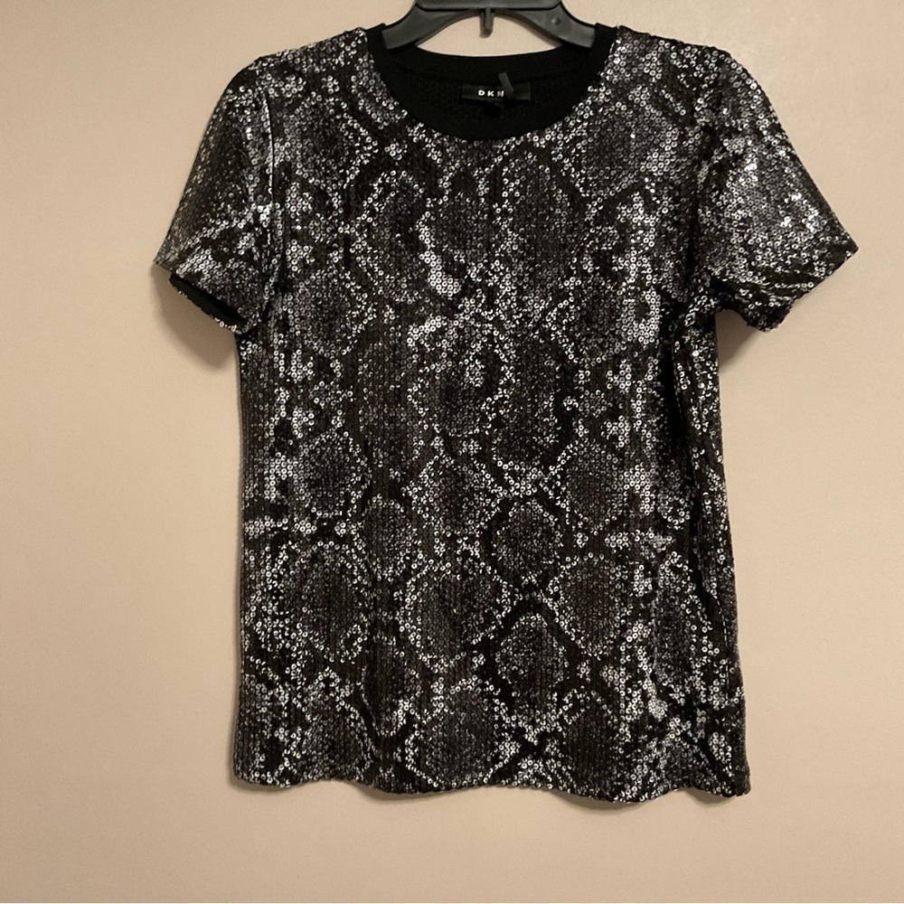 DKNY Womens XS Sequin Snakeskin Print Short Sleeve Top Black Silver Metallic
